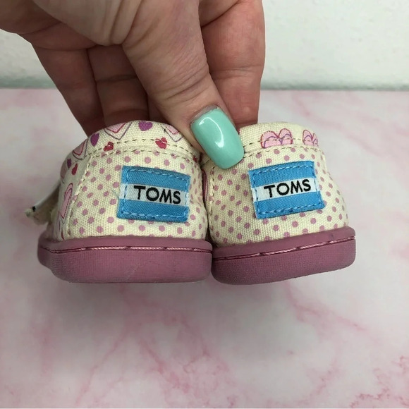 Toms shoes Valentines collection pink hearts & polka dots slip on size 5 infant - Picture 5 of 10